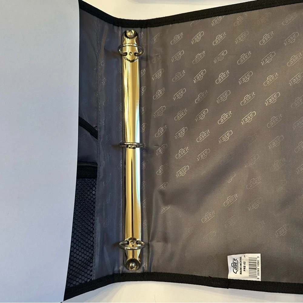 NWT CASE IT THE LOCKER PRE-2 THE PREMIUM BINDER RINGER 1